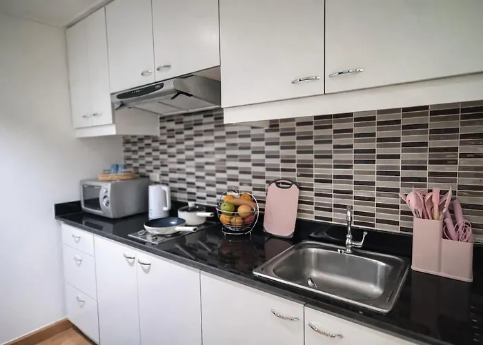 Apartment Newly Renovated 4-6 Pax Near Nana Bts