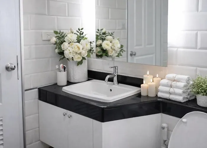 Newly Renovated 4-6 Pax Near Nana Bts *