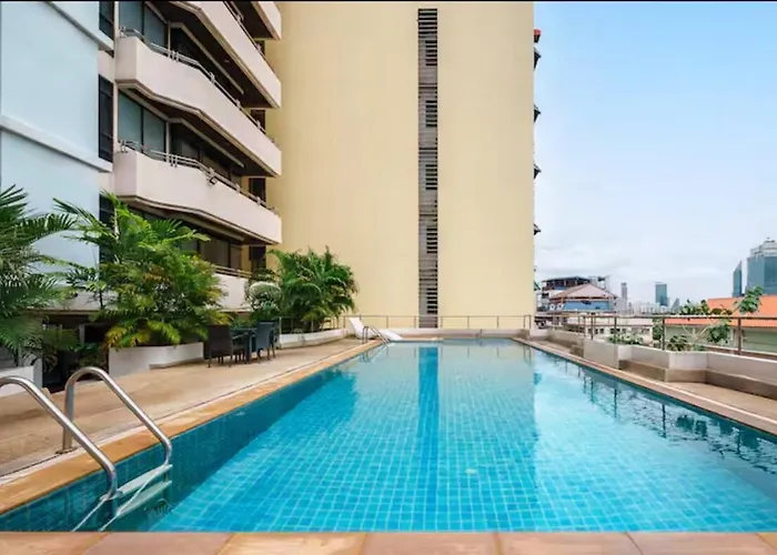 Apartment Newly Renovated 4-6 Pax Near Nana Bts *